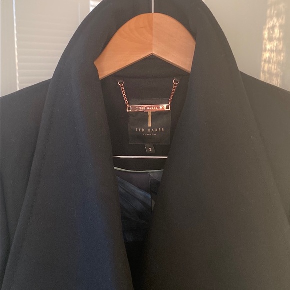 Authentic Ted Baker ROSE
Wool wrap coat. - Picture 2 of 8